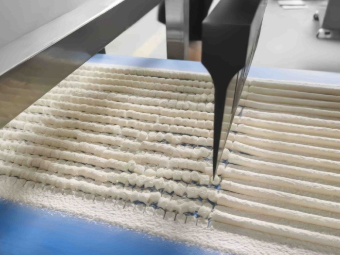 Mochi Topping Machine Filled Mochi Cake Machine with Ultrasonic Cutting - Image 3