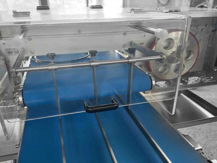 Automatic Slicer Machine For Burger Buns / Cake Cutting - Image 3